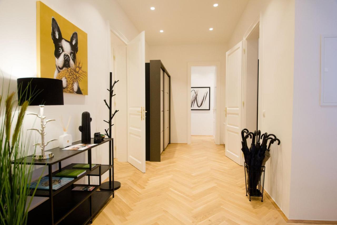 Studio Apartments Opera - Mai'S Apartments فيينا المظهر الخارجي الصورة