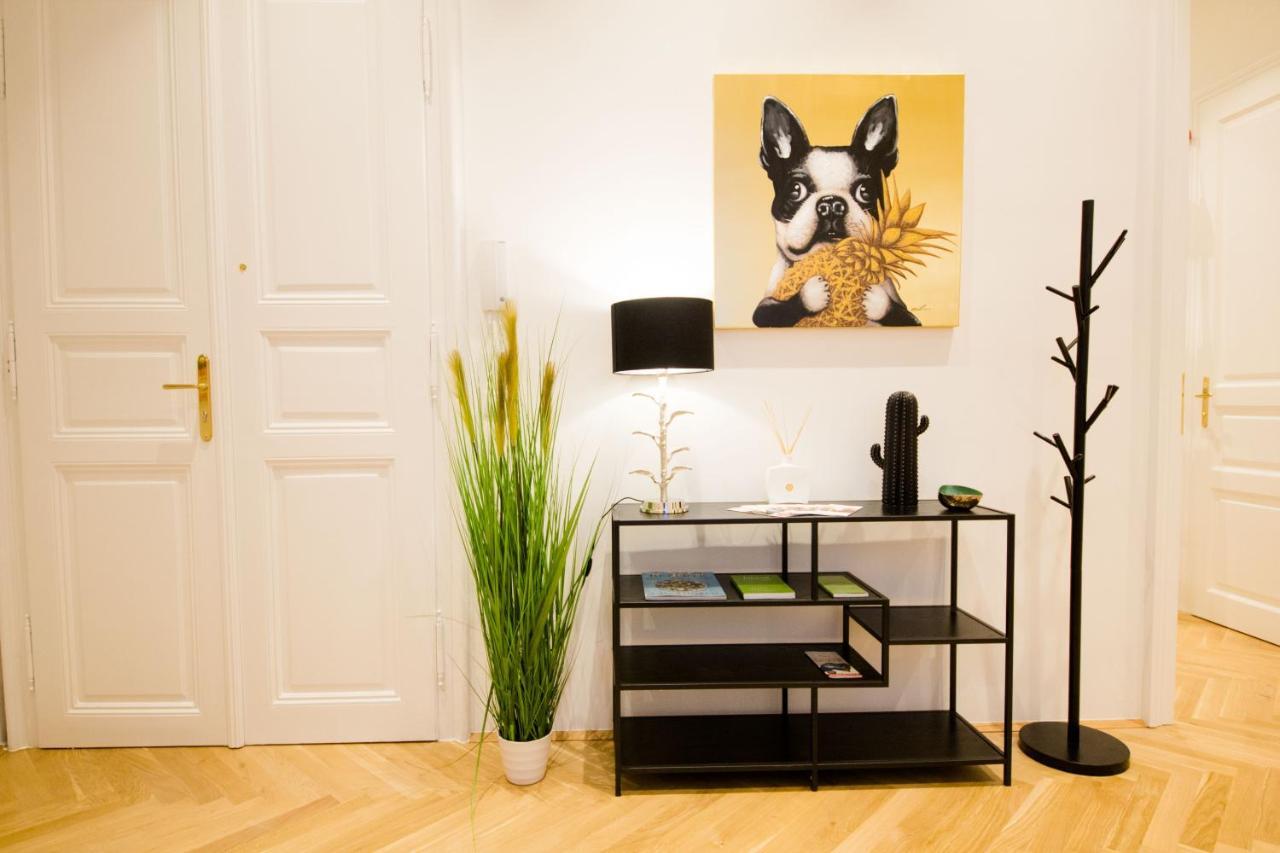 Studio Apartments Opera - Mai'S Apartments فيينا المظهر الخارجي الصورة